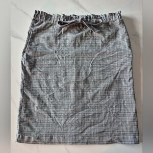 Madison Black and White Checkered Pencil Skirt